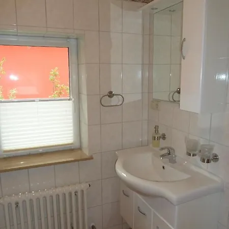 Appartement Ferien Auf Ruegen Familie Geist Garz (Rugen)